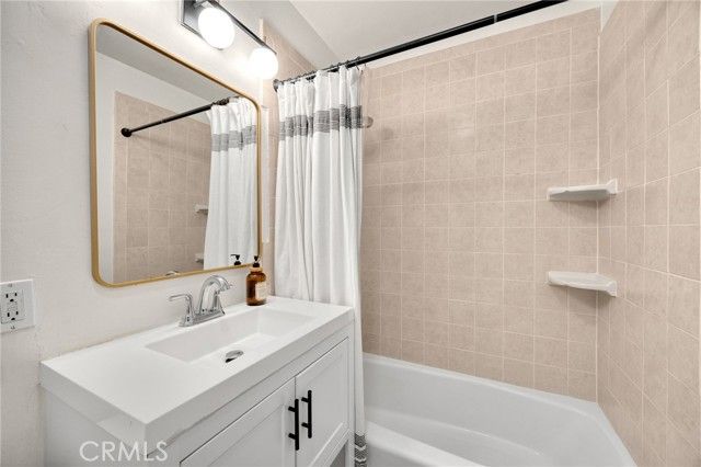 5533 Oliva Avenue, Lakewood, CA 90712