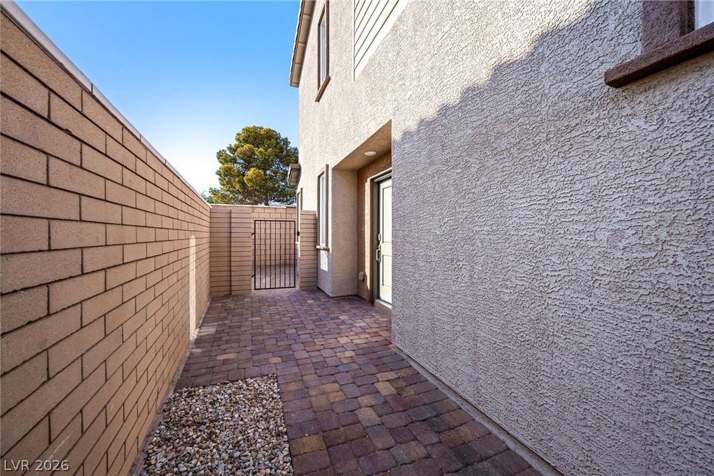 304 Crescent Glow Lane, Henderson, NV 89015 — photo 3