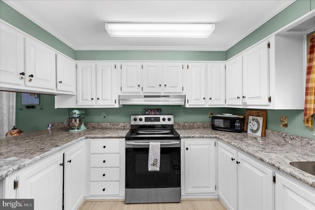 20 DOWNING ST, Easton, MD 21601