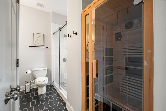2550 W Logan Boulevard 3F, Chicago, IL 60647