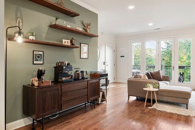 2550 W Logan Boulevard 3F, Chicago, IL 60647