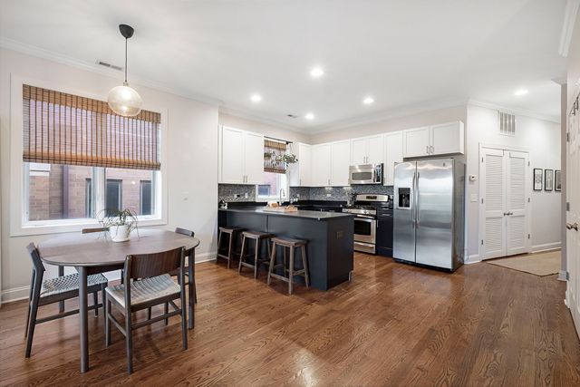 2550 W Logan Boulevard 3F, Chicago, IL 60647
