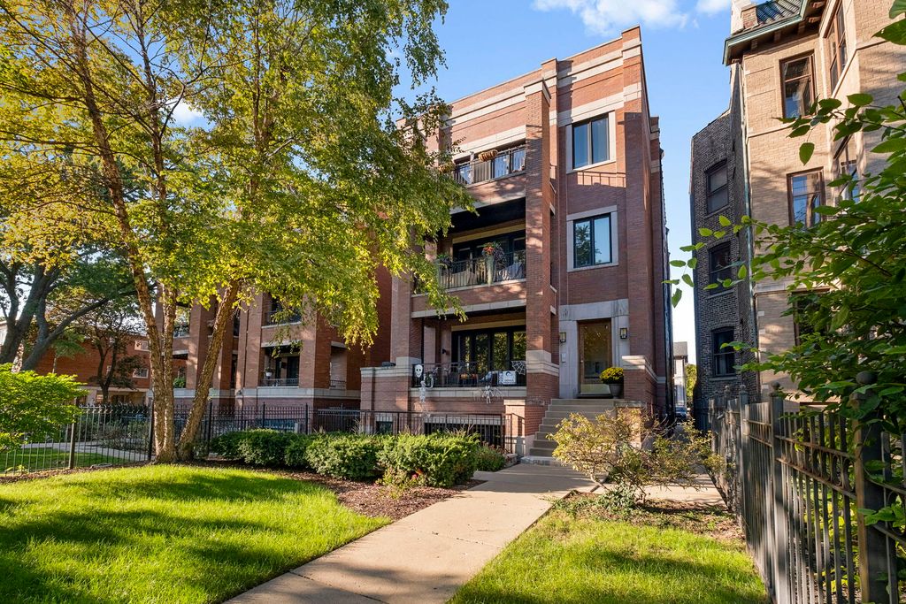 2550 W Logan Boulevard 3F, Chicago, IL 60647