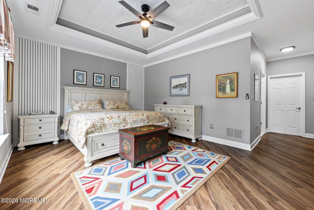 21 Honeysuckle Drive, Manahawkin, NJ 08050