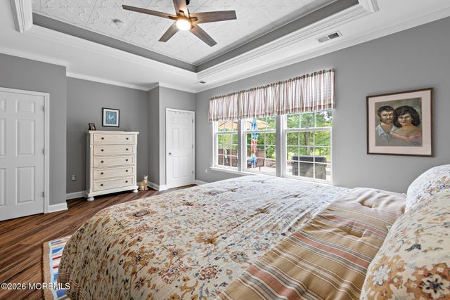 21 Honeysuckle Drive, Manahawkin, NJ 08050
