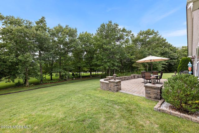 21 Honeysuckle Drive, Manahawkin, NJ 08050