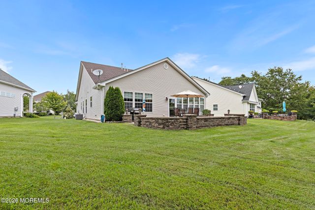 21 Honeysuckle Drive, Manahawkin, NJ 08050