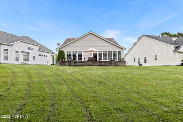 21 Honeysuckle Drive, Manahawkin, NJ 08050