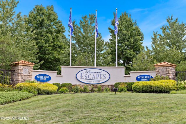 21 Honeysuckle Drive, Manahawkin, NJ 08050