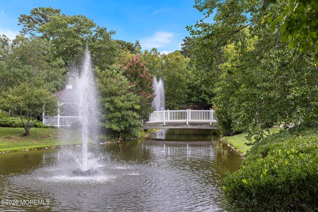 21 Honeysuckle Drive, Manahawkin, NJ 08050