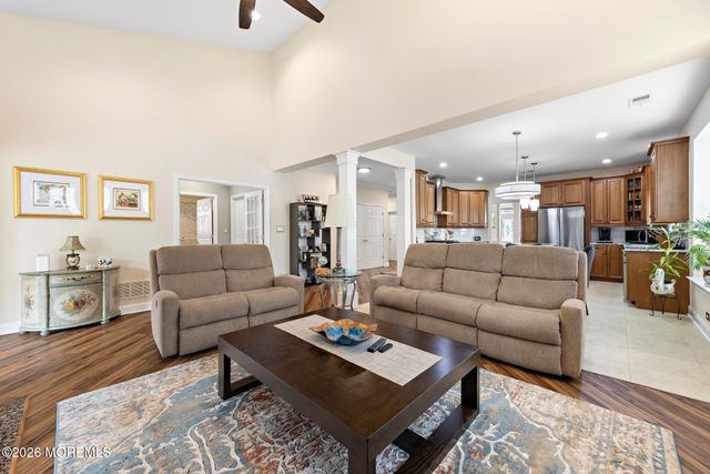 21 Honeysuckle Drive, Manahawkin, NJ 08050