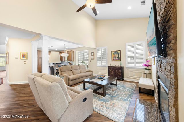 21 Honeysuckle Drive, Manahawkin, NJ 08050