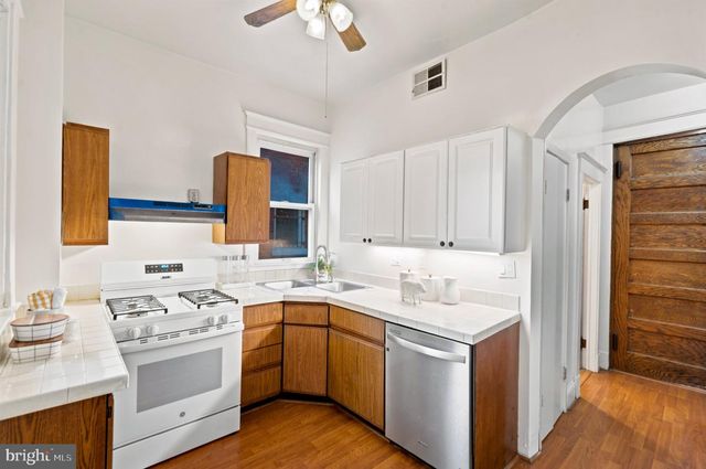 3415 OAKWOOD TER NW, Washington, DC 20010
