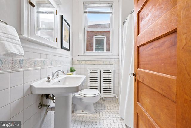 3415 OAKWOOD TER NW, Washington, DC 20010