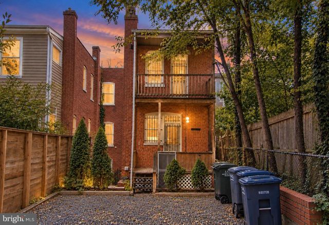 3415 OAKWOOD TER NW, Washington, DC 20010