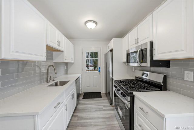 785 Locksley Road, Yorktown Heights, NY 10598