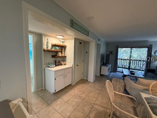 40 Folly Field Rd Apt B19, Hilton Head Island, SC 29928