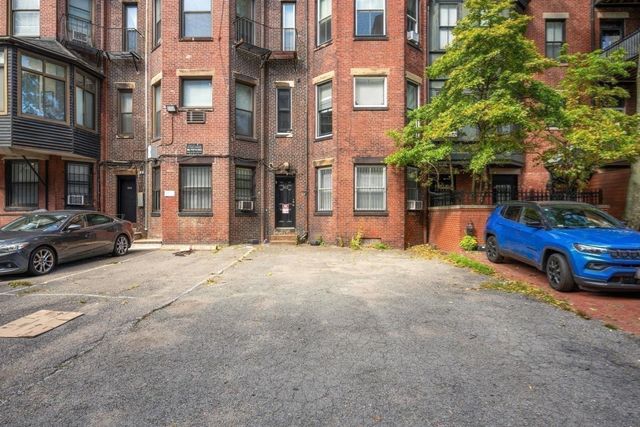 342 Commonwealth Ave 7, Boston, MA 02115
