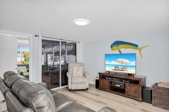 209 Buttonwood Avenue, Key Largo, FL 33037