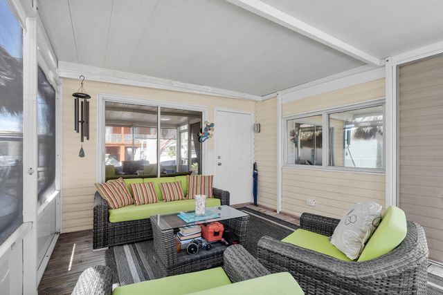 209 Buttonwood Avenue, Key Largo, FL 33037