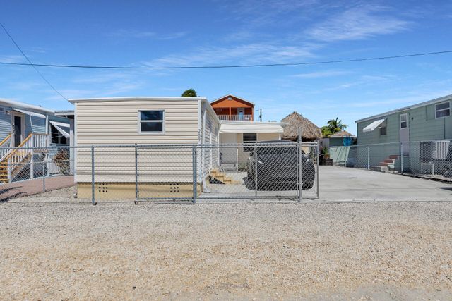 209 Buttonwood Avenue, Key Largo, FL 33037