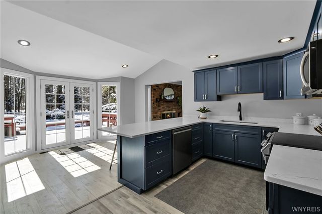 8135 Clarherst Drive, Clarence, NY 14051