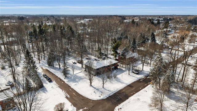 8135 Clarherst Drive, Clarence, NY 14051