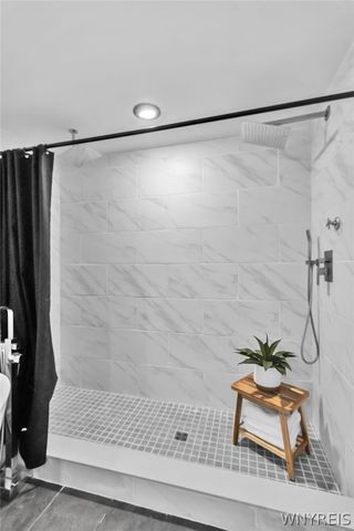 8135 Clarherst Drive, Clarence, NY 14051