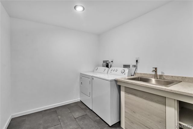 8135 Clarherst Drive, Clarence, NY 14051