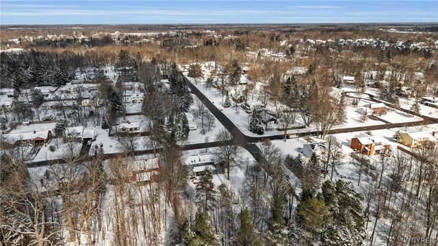 8135 Clarherst Drive, Clarence, NY 14051