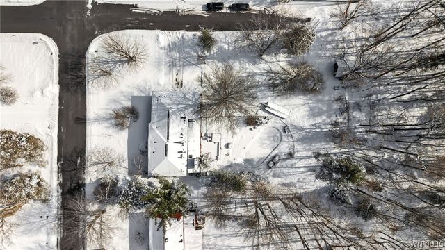 8135 Clarherst Drive, Clarence, NY 14051