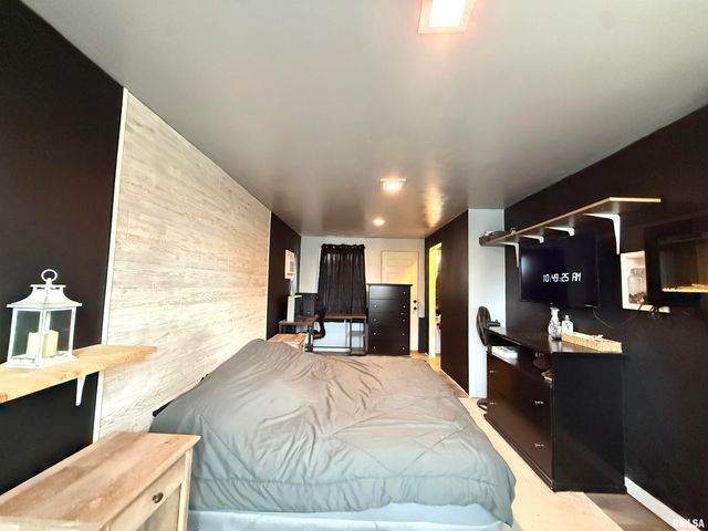 3230 N COLLEGE Avenue, Quincy, IL 62301