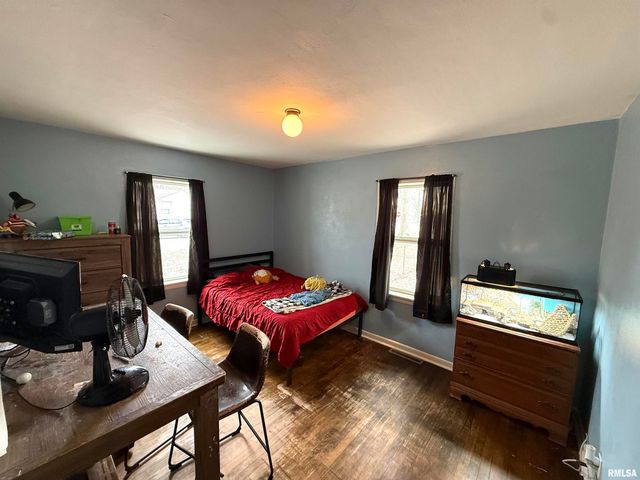 3230 N COLLEGE Avenue, Quincy, IL 62301