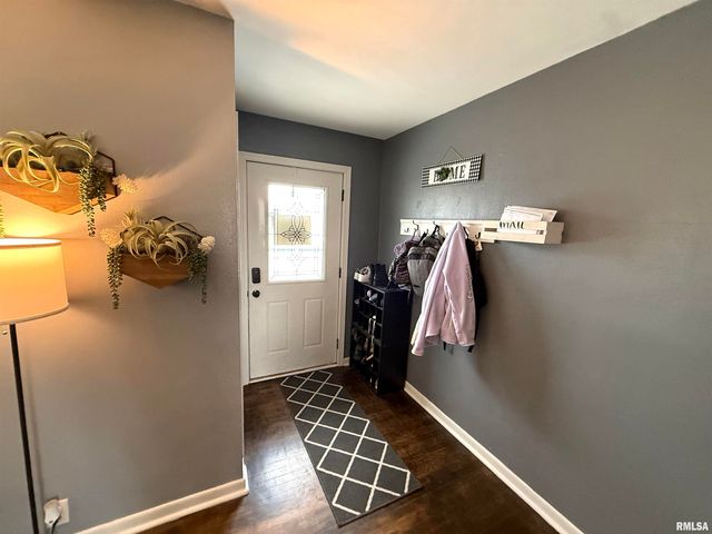 3230 N COLLEGE Avenue, Quincy, IL 62301