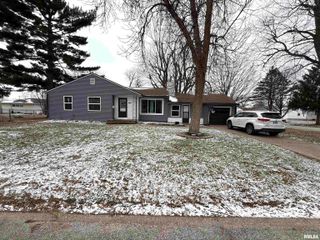 3230 N COLLEGE Avenue, Quincy, IL 62301