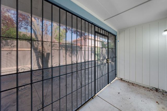5206 Sirbuck Way, Carmichael, CA 95608