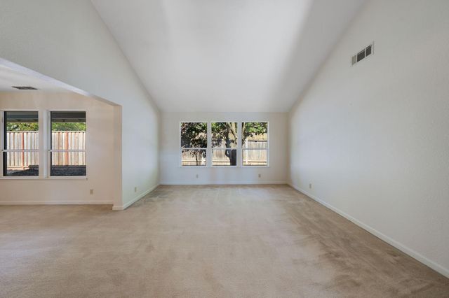 5206 Sirbuck Way, Carmichael, CA 95608