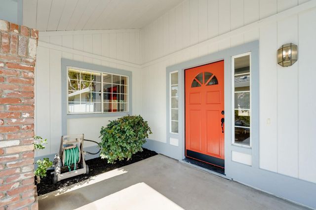 5206 Sirbuck Way, Carmichael, CA 95608