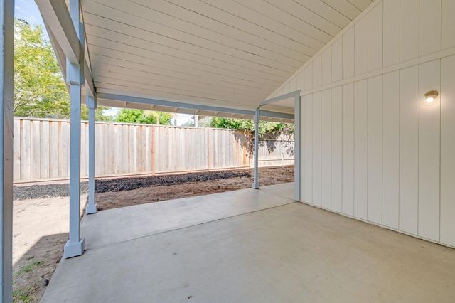 5206 Sirbuck Way, Carmichael, CA 95608