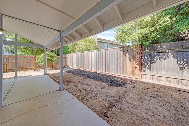 5206 Sirbuck Way, Carmichael, CA 95608