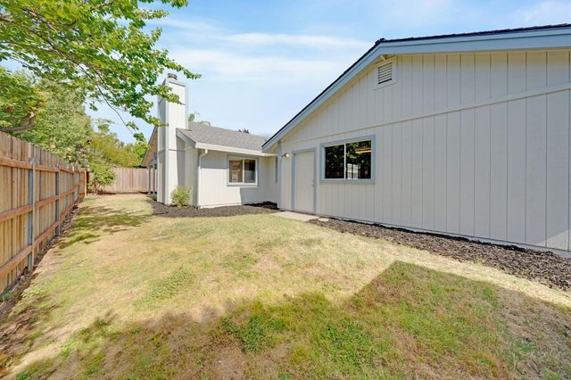 5206 Sirbuck Way, Carmichael, CA 95608