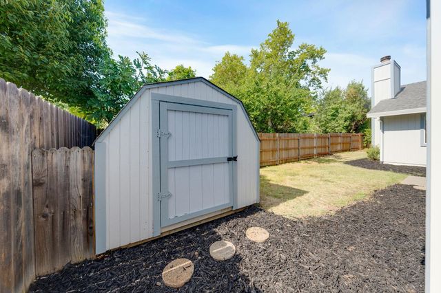 5206 Sirbuck Way, Carmichael, CA 95608