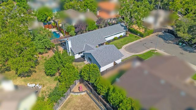 5206 Sirbuck Way, Carmichael, CA 95608