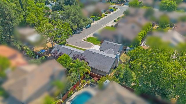 5206 Sirbuck Way, Carmichael, CA 95608