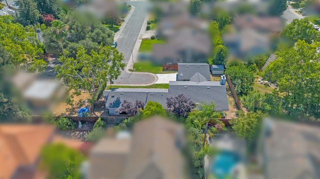 5206 Sirbuck Way, Carmichael, CA 95608