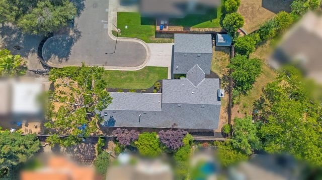 5206 Sirbuck Way, Carmichael, CA 95608