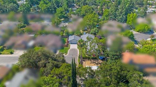 5206 Sirbuck Way, Carmichael, CA 95608
