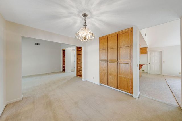5206 Sirbuck Way, Carmichael, CA 95608
