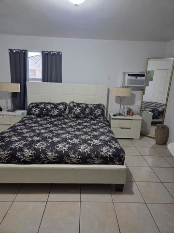 812 86th St 1R, Miami Beach, FL 33141