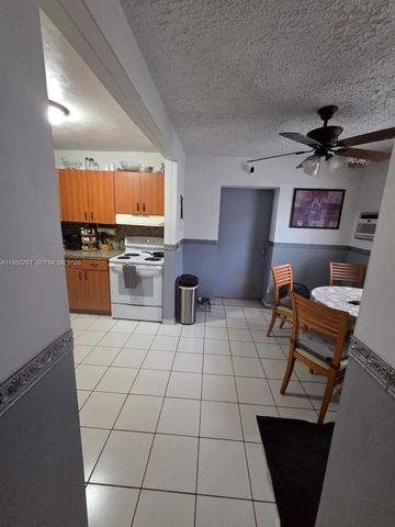 812 86th St 1R, Miami Beach, FL 33141